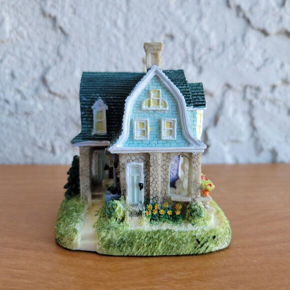 Liberty Falls all in one Miller family's shingle house with 5 handpainted pewter - Picture 8 of 14